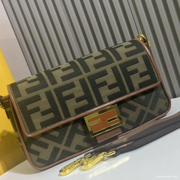 Cheap Canvas Fendi Baguette Bag Medium In Green FF Motif 0806